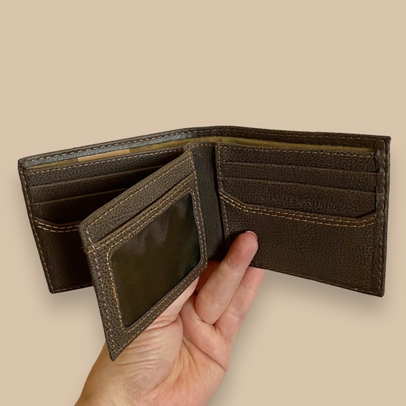 NWT Levi’s Brown Leather Mens RFID Extra Capacity Slimfold Wallet - Picture 4 of 16